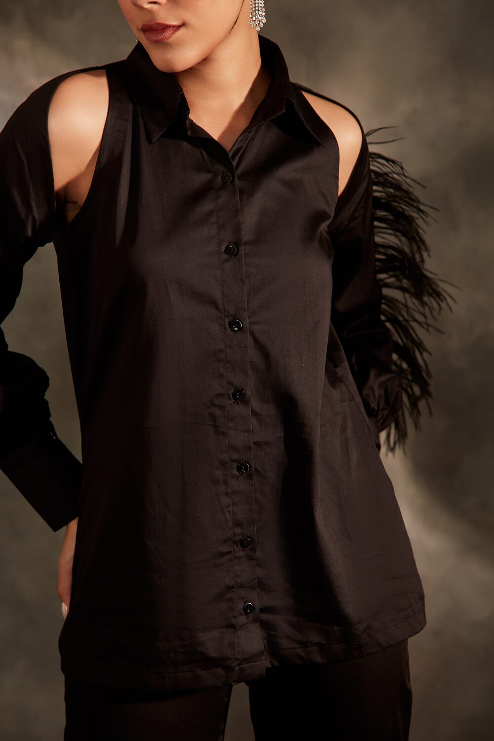 FEATHER SHIRT – SM05