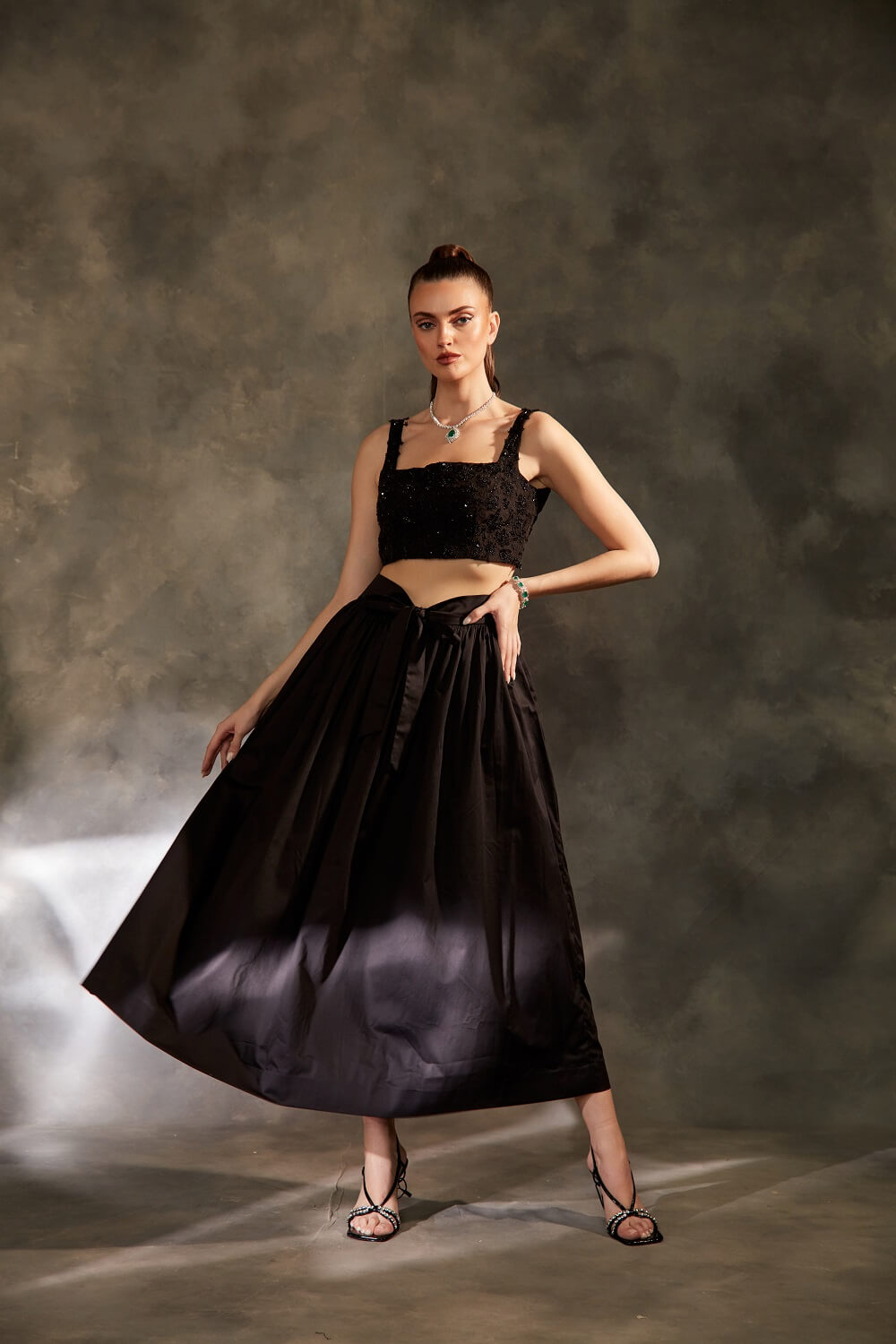 SEQUINNED CROP TOP & FRONT BOW SKIRT – SM39
