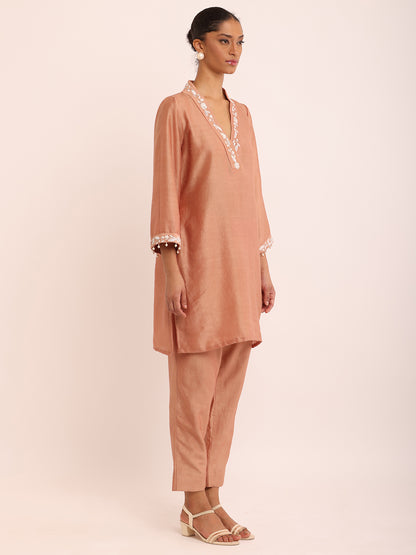 MUD V KURTA & MUD V PANTS