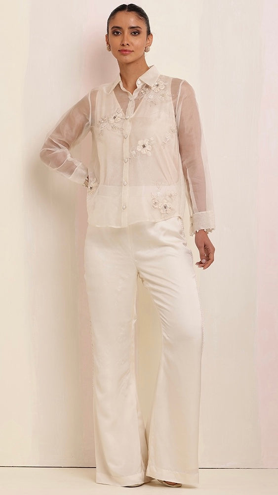 WHITE Breeze